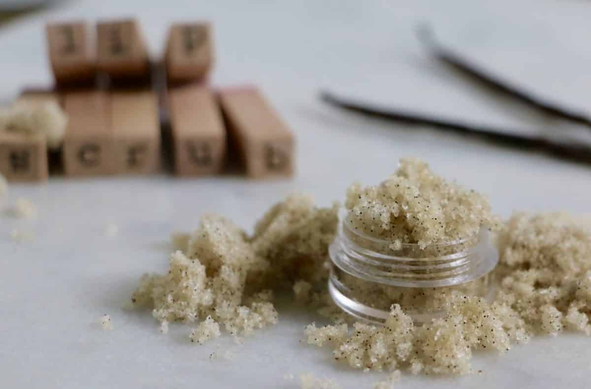 sugar lip scrub