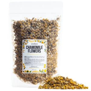 dried chamomile flowers
